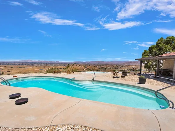 8988 Buena Vista Rd, Apple Valley, CA 92308