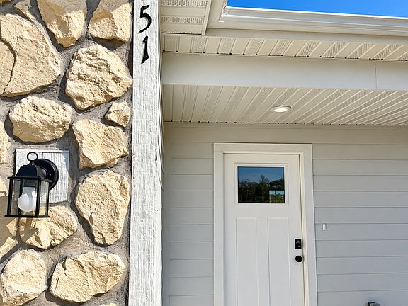 2nd image of 5151 W Crestmere Dr
