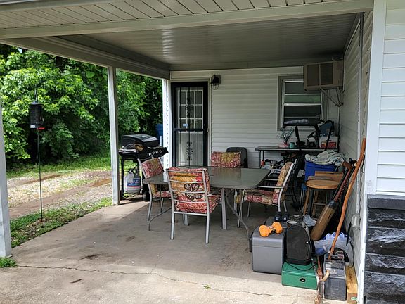 2nd image of 13306 Girvan Ave