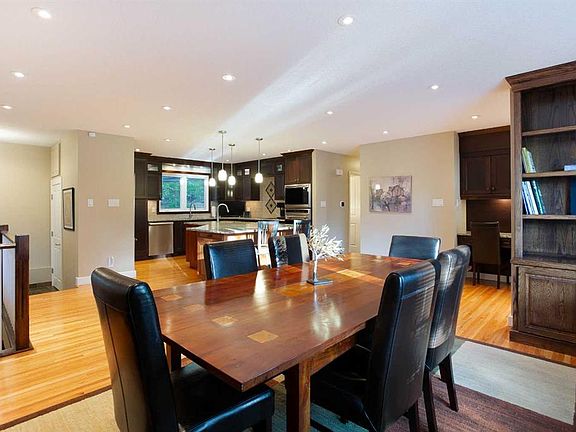 4th image of 5028 W Vanstone Cres NW