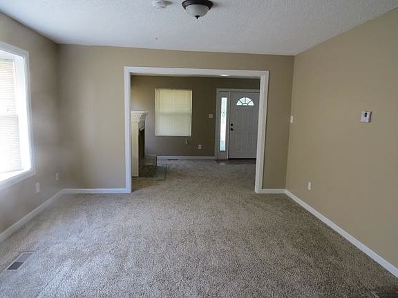 5th image of 5047 Garfield Ave