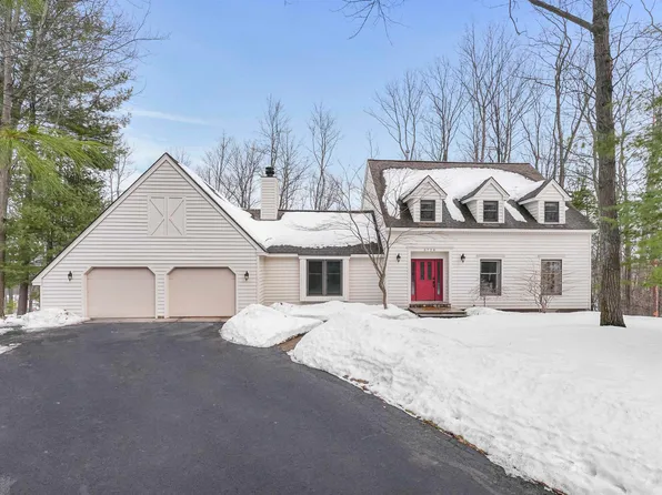 3728 Village Circle Dr, Traverse City, MI 49686