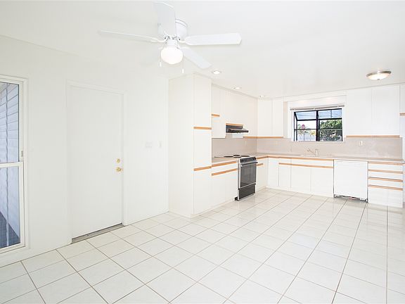 3rd image of 4567 Cannington Dr