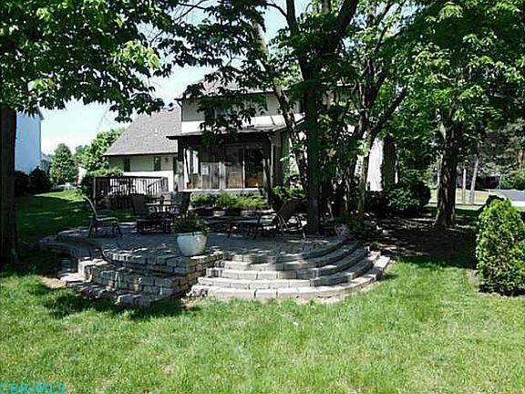 2nd image of 171 Muladore Dr