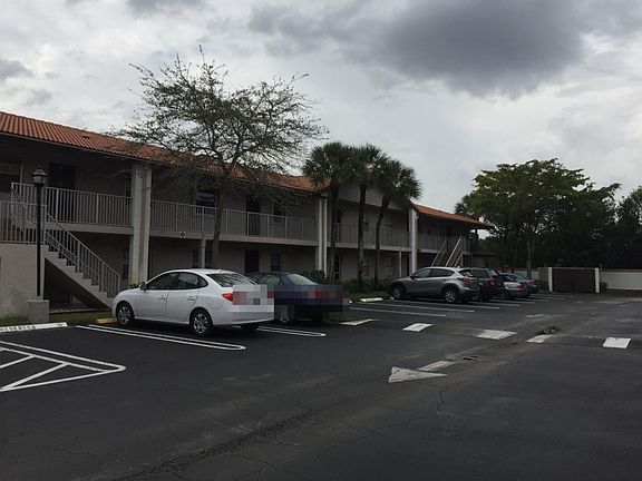 3rd image of 8820 Royal Palm Blvd APT 101