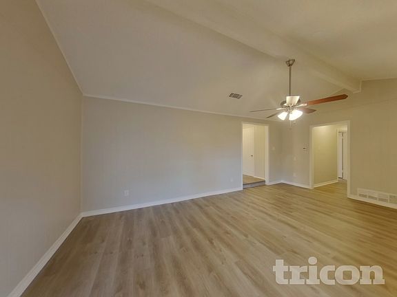 2nd image of 1020 Almond Dr