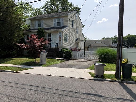 2nd image of 8 Distler Ave