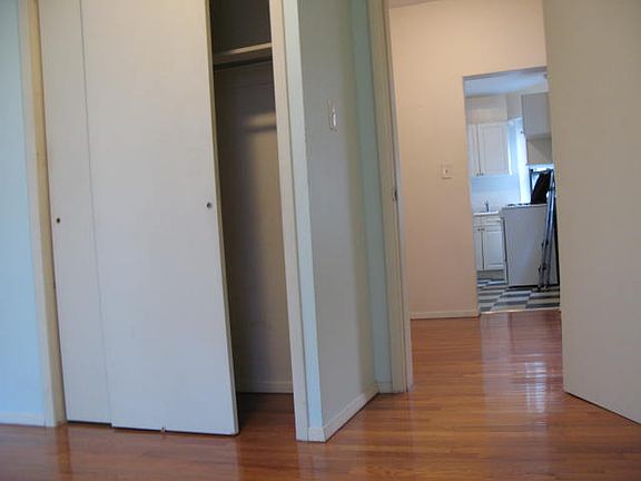 3rd image of 91 Bedford St #3SR
