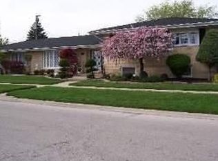 9540 S Kolin Ave, Oak Lawn, IL 60453