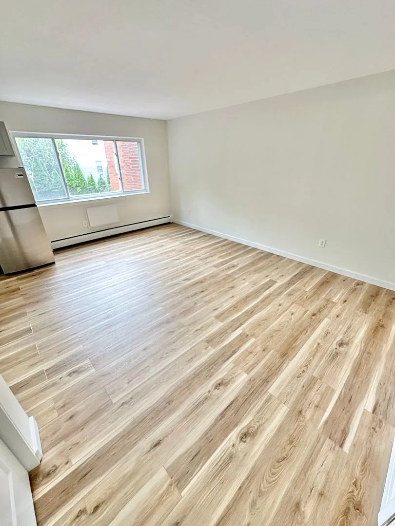 53 Curtin Ave. — Photo 4