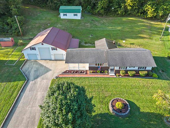 2nd image of 426 Little Fudges Creek Rd
