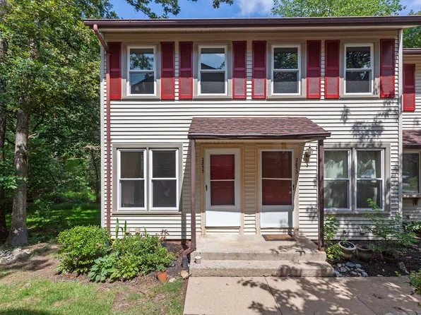 2855 Chablis Cir, Woodbridge, VA 22192