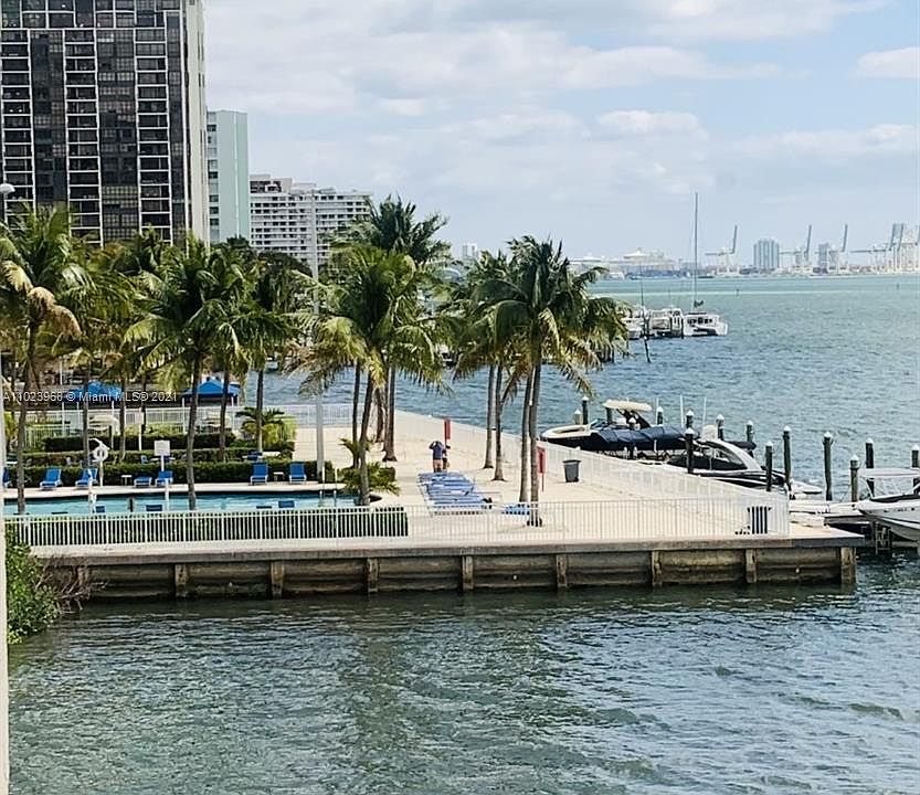 2nd image of 2201 Brickell Ave #41E