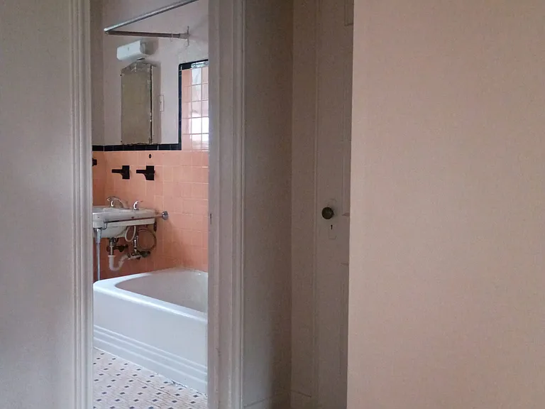 2366 Noble Rd #206 — Photo 6