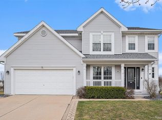 3699 Stratton Ln, Howell, MI 48843