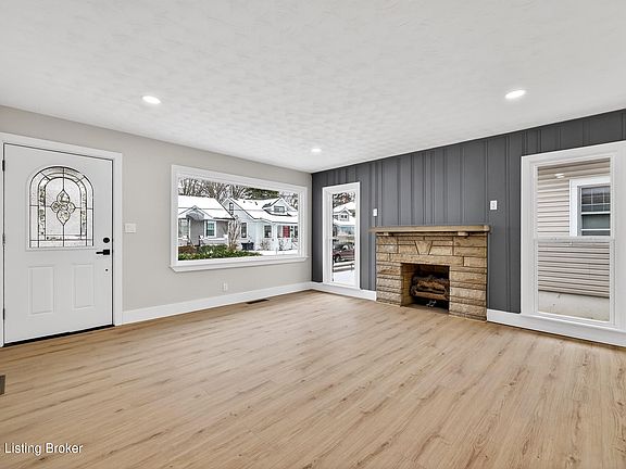 5th image of 663 S Barbee Way