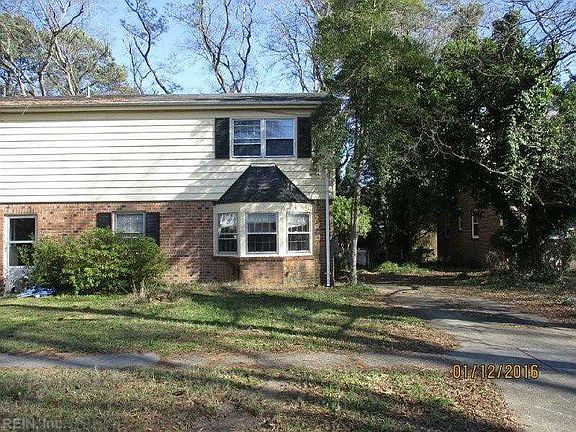 2nd image of 216 Granby Park #B