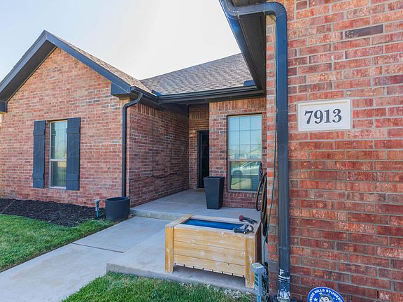3rd image of 7913 Tradition Pkwy