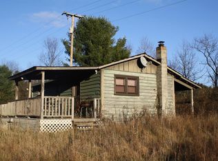 2498 Hinton Rd, White Oak, WV 25989