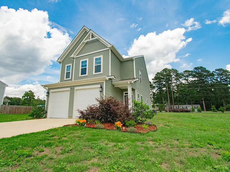 131 Cayden Pl — Photo 2