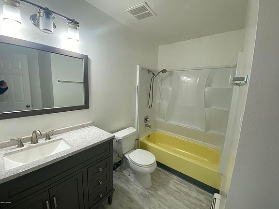4th image of 608 N Bliss St APT D