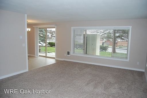 4th image of 1080 SE City Beach St