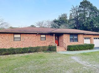 2402 Manchester St, Waycross, GA 31501