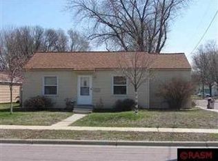 926 Center St, North Mankato, MN 56003