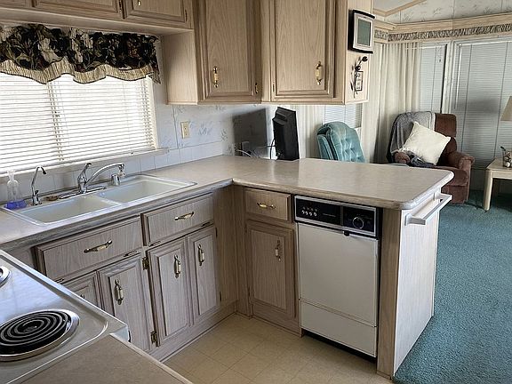 5th image of 6649 E 32nd St #208