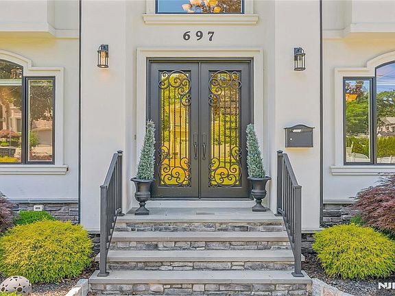 2nd image of 697 Terrace Dr