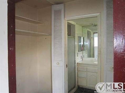 4th image of 5519 Aspen Valley St