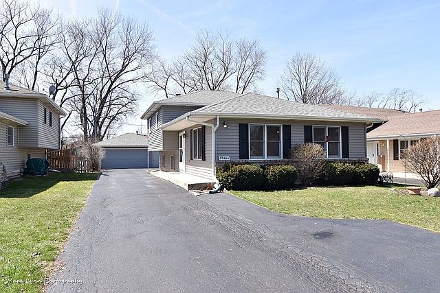1st image of 3S664 Melcher Ave