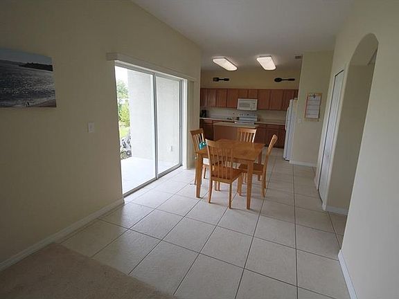 3rd image of 4651 Harts Brook Ln