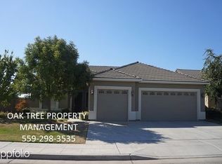 1921 E Warwick Ave, Fresno, CA 93720