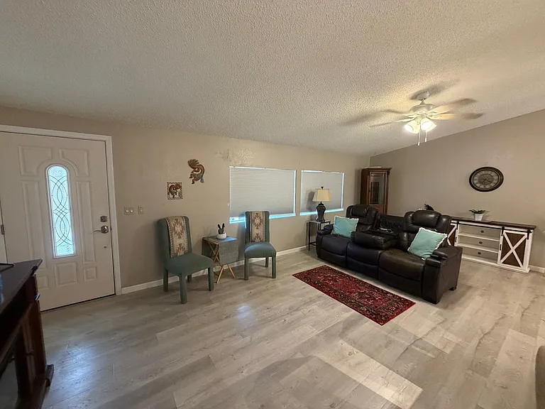 13239 E 49th Dr — Photo 5
