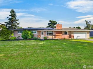 15495 Cottonwood Ln, Mount Vernon, WA 98273