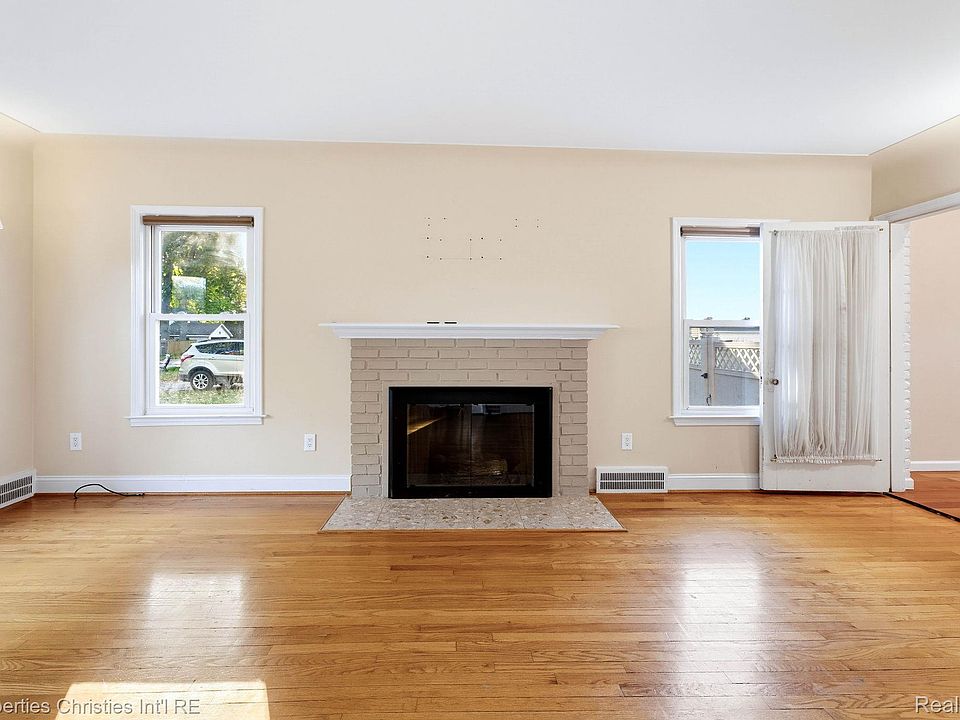 321 Fisher Ct, photo 9