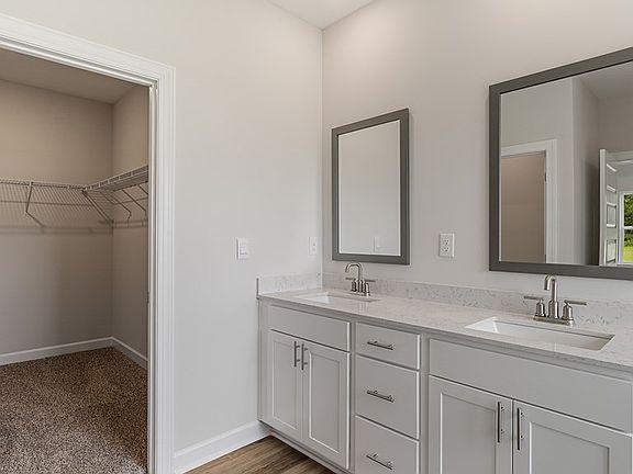4th image of 317 Heritage Way