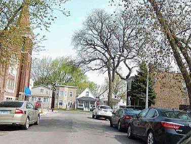 5th image of 563 N Lawler Ave #1