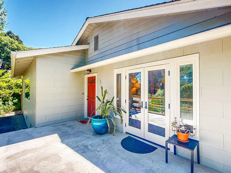 4560 Sullivan Ct — Photo 6