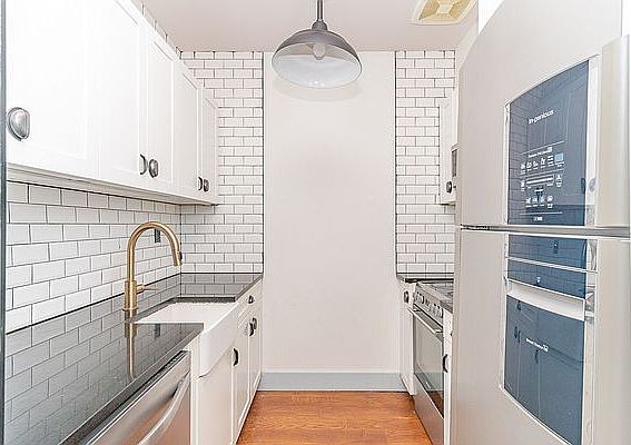 2nd image of 11 Brooklyn Ave #3M