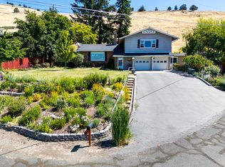 7767 Skyline Dr, Klamath Falls, OR 97603
