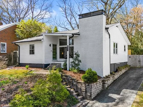 804 Willowbrook Dr, Greensboro, NC 27403