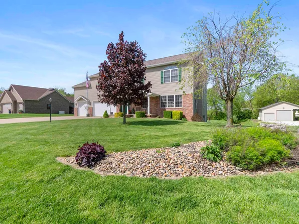 23353 Augusta Dr, Washington, IL 61571