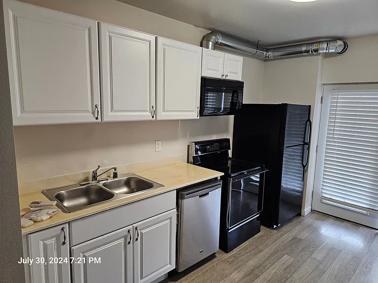 4016 Hoyt Ave #B — Photo 20
