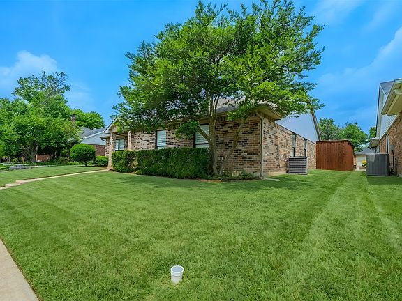 4th image of 4420 Seville Ln