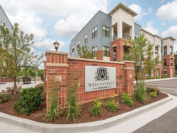 Wells Street Station Apartments Monument Sign