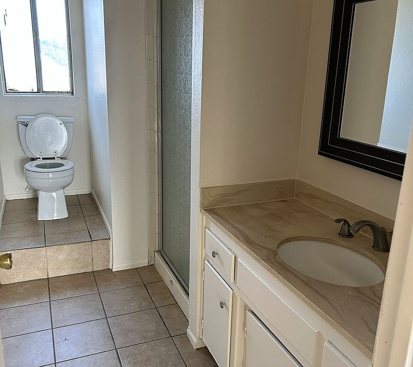 1st image of 403 N Railroad Ave #6A8585941