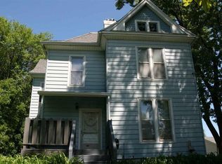 1304 Franklin St, Cedar Falls, IA 50613
