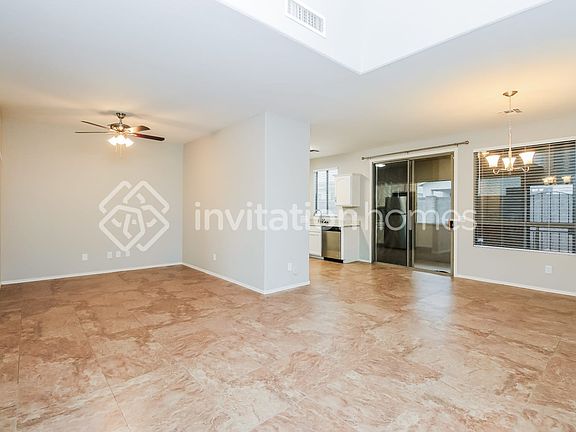 3rd image of 833 E Impreria St